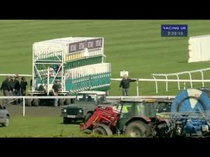 Video preview image for Kempton Park 14:20 - Family Fun At Kempton 19.04.14 Handicap