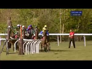 Video preview image for Kempton Park 16:50 - Tor Coatings Liquid Waterproofing Handicap Hurdle