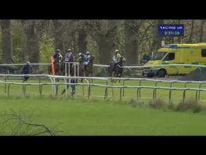 Video preview image for Perth 14:20 - Crabbie's Alcoholic Ginger Beer Novices' Hurdle