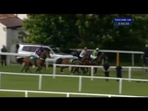 Video preview image for Sandown Park 14:40 - Bet365 Oaksey Chase (Listed)