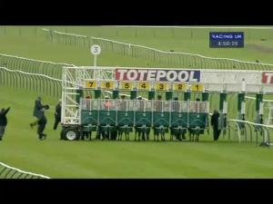 Video preview image for Nottingham 16:50 - Bet On All UK Racing With Totepool Handicap
