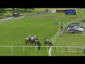 Video preview image for Perth 16:55 - Crabbie's Alcoholic Ginger Beer Handicap Hurdle