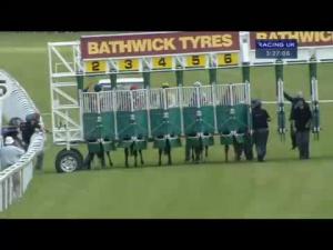 Video preview image for Salisbury 15:25 - Sharp's Doom Bar Handicap