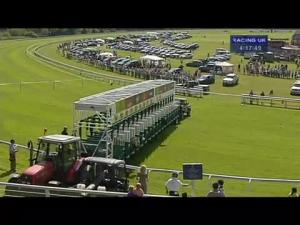 Video preview image for Chester 16:15 - Crabbie's Original Handicap