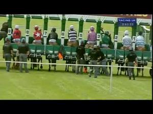 Video preview image for Salisbury 14:40 - Derek Burridge Golf & Racing Trophies Handicap (Seniors' Sprint)