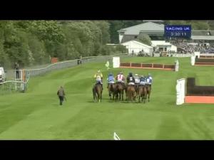 Video preview image for Perth 15:30 - Perth Racecourse Land Rover Experience Novices' Handicap Hurdle