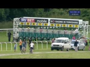 Video preview image for Pontefract 16:40 - tiesplanet.com - Ties For Every Occasion Handicap