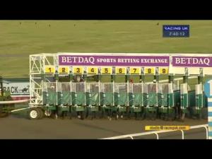 Video preview image for Kempton Park 19:40 - Betdaq 3% Commission Handicap (London Middle Distance Series Qualifier)