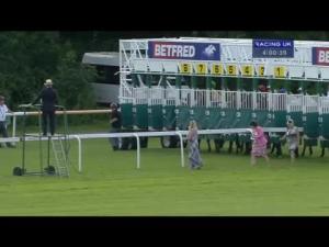Video preview image for Haydock Park 16:00 - Betfred 'Double Delight' Handicap