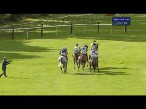 Video preview image for Perth 17:50 - Crabbie's Alcoholic Ginger Beer Stv Appeal Summer Hurdle (Limited Handicap)