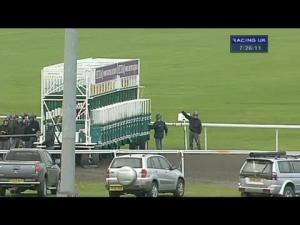 Video preview image for Kempton Park 19:25 - Betdaq 3% Commission Nursery