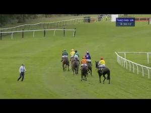 Video preview image for Perth 18:30 - Dewhurst Ring Bookmakers Handicap Hurdle