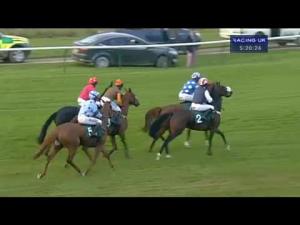Video preview image for Warwick 17:20 - rewards4racing.com Mares' Standard Open NH Flat Race