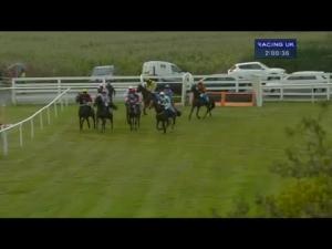 Video preview image for Ludlow 14:00 - Racing To School Juvenile Maiden Hurdle