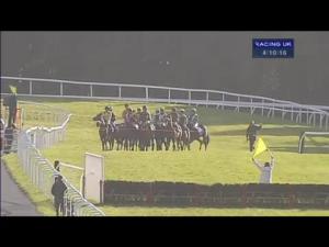 Video preview image for Exeter 16:10 - Avalon Surfacing Handicap Hurdle