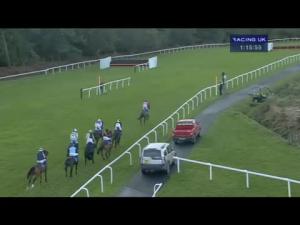 Video preview image for Exeter 13:15 - Bathwick Tyres Bideford 'National Hunt' Novices' Hurdle