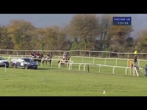 Video preview image for Wincanton 13:20 - Bathwick Tyres Yeovil Handicap Chase