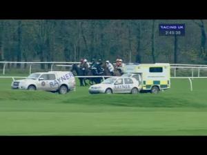Video preview image for Newbury 14:45 - Bet365 Novices' Limited Handicap Chase