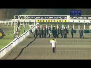 Video preview image for Kempton Park 19:15 - Best Prices For 4 Seasons BetVictor Conditions Stakes