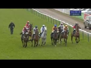 Video preview image for Warwick 14:20 - rewards4racing.com Handicap Chase