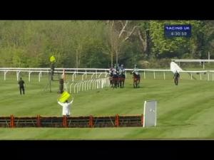 Video preview image for Kempton Park 16:30 - Betdaq 200 Games Bonus Handicap Hurdle