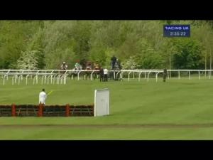 Video preview image for Kempton Park 14:35 - betdaq.com Serious About Horses Novices' Hurdle