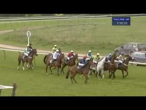 Video preview image for Warwick 15:30 - starspreads.com Handicap Hurdle
