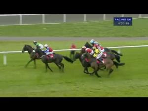 Video preview image for Kempton Park 16:20 - Free Trading Software Available On betdaq.com Handicap Chase