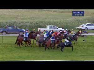 Video preview image for Warwick 20:25 - Whites - Best Buyers For Copper and Brass Standard Open NH Flat Race