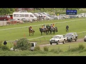 Video preview image for Warwick 15:40 - Feldon Dunsmore Building Legal Solutions Handicap Hurdle