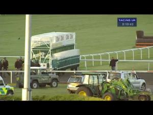 Video preview image for Kempton Park 20:10 - 32Red On The App Store Handicap (London Mile Series Qualifier)