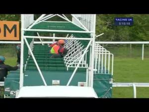 Video preview image for Goodwood 17:15 - EBF Stallions Maiden Fillies' Stakes