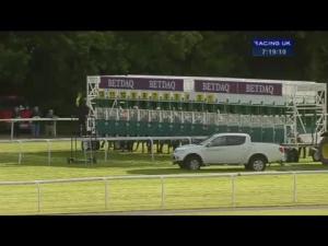 Video preview image for Haydock Park 19:15 - Smart Forfour From 149 Month Smartwarrington Handicap