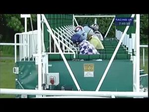 Video preview image for Pontefract 19:40 - Mr Wolf Sprint Handicap