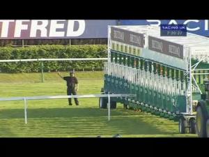 Video preview image for Haydock Park 19:20 - Silk Mill Bar Ripponden Welcomes You Handicap