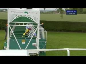 Video preview image for Beverley 18:45 - Beverley Annual Badgeholders Maiden Fillies' Stakes