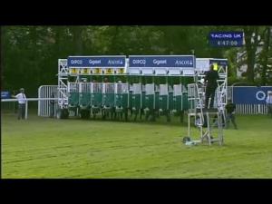 Video preview image for Ascot 16:45 - Jll Handicap (Rnd)