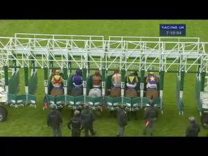 Video preview image for Hamilton Park 19:10 - John Smith's Extra Smooth Handicap