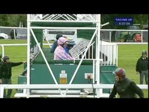 Video preview image for Sandown Park 18:25 - Download The Unibet Racing App Handicap