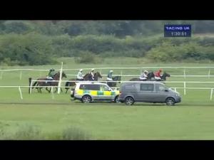 Video preview image for Huntingdon 13:30 - Mccarthy & Stone - Retirement Living Handicap Hurdle