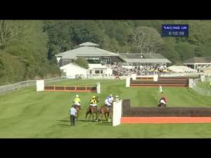 Video preview image for Perth 16:10 - Crabbie's Alcoholic Ginger Beer Novices' Handicap Chase