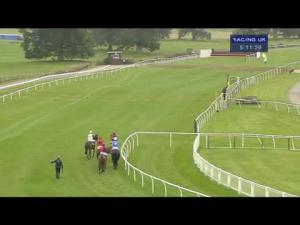 Video preview image for Perth 17:10 - Old Mout Cider Novices' Hurdle (Strongbow Dark Fruit Scottish Hurdle Race Series Qualifier)