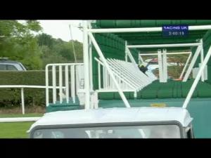 Video preview image for Catterick Bridge 15:35 - racinguk.com/anywhere 3 Devices 1 Price Nursery