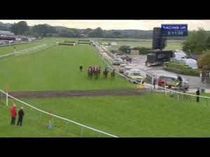 Video preview image for Warwick 16:10 - winner.co.uk Handicap Chase