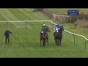 Video preview image for Warwick 14:40 - Weatherbys Diary Novices' Chase