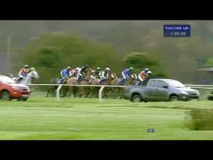 Video preview image for Wincanton 13:20 - racinguk.com Free Trial Handicap Hurdle