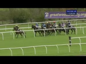 Video preview image for Newbury 13:35 - bet365.com Novices' Handicap Hurdle
