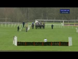 Video preview image for Kempton Park 15:10 - racinguk.com/freetrial Novices' Hurdle
