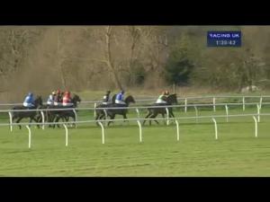 Video preview image for Huntingdon 13:35 - Racing UK Novices' Hurdle
