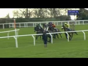 Video preview image for Cheltenham 15:35 - galliardhomes.com Cleeve Hurdle (Grade 2)
